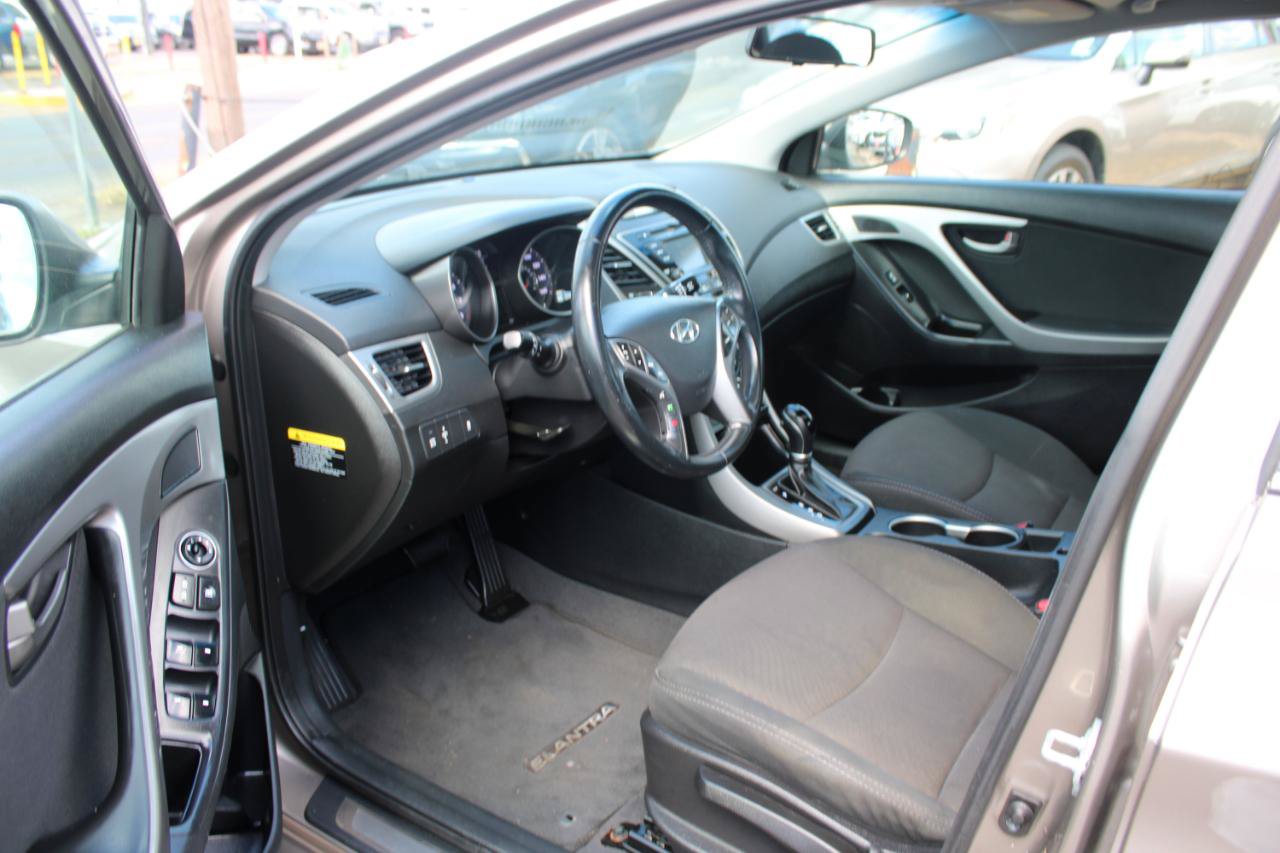 Used 2016 Hyundai Elantra Value Edition FWD image 13