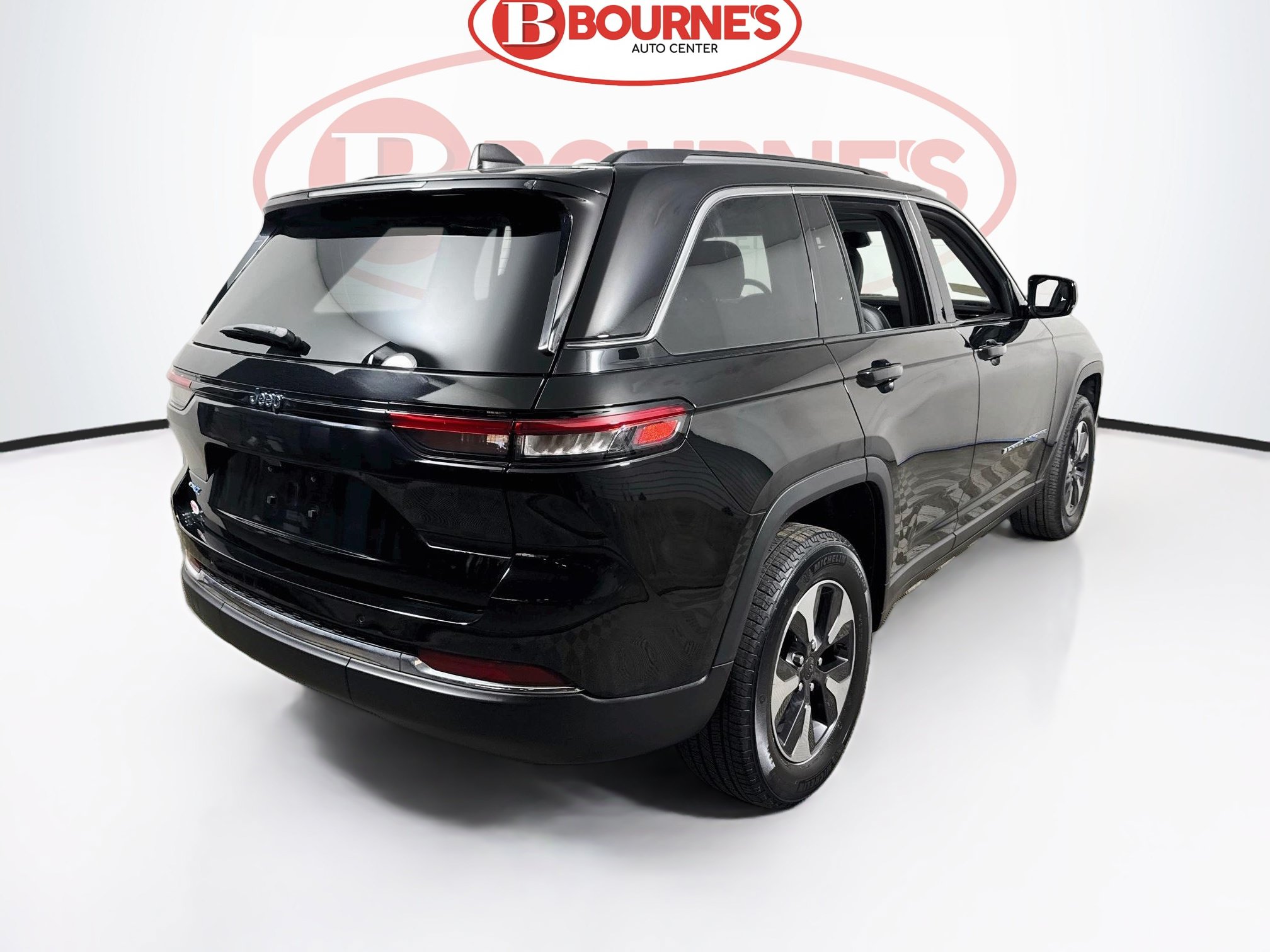 Used 2024 Jeep Grand Cherokee Limited 4xe AWD/4WD image 12