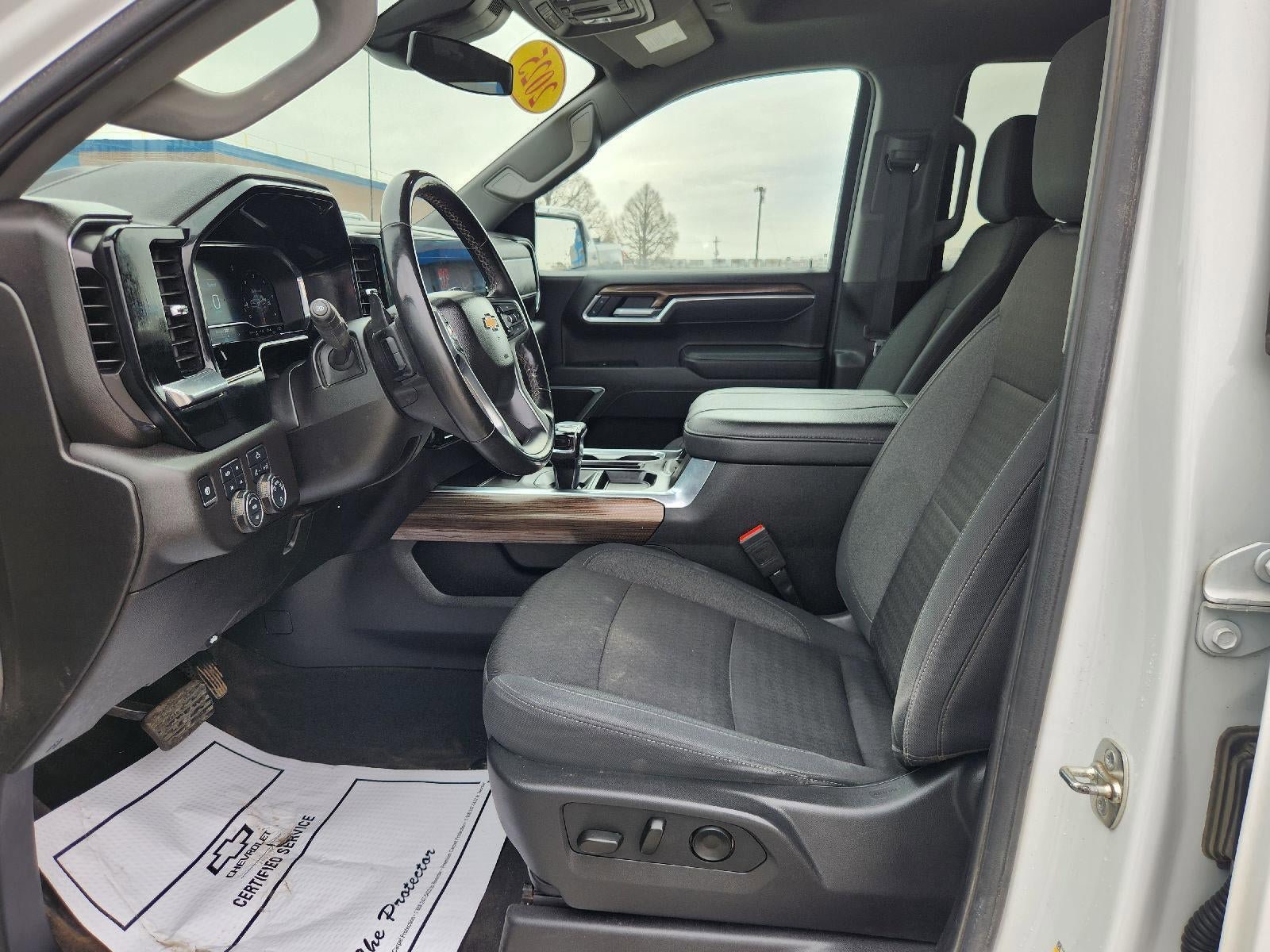 Used 2025 Chevrolet Silverado 1500 LT image 20