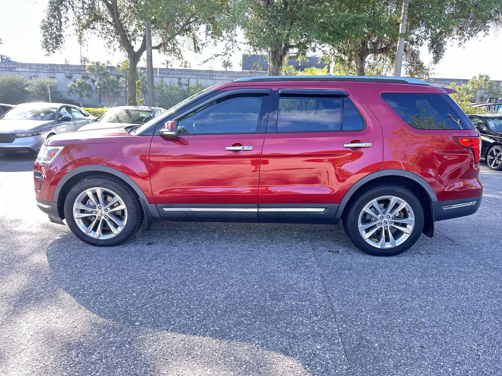 Used 2018 Ford Explorer Limited w/ Ford Safe & Smart Package FWD image 3