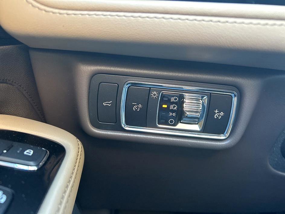 Used 2023 Lincoln Aviator Reserve w/ Equipment Group 201A image 18