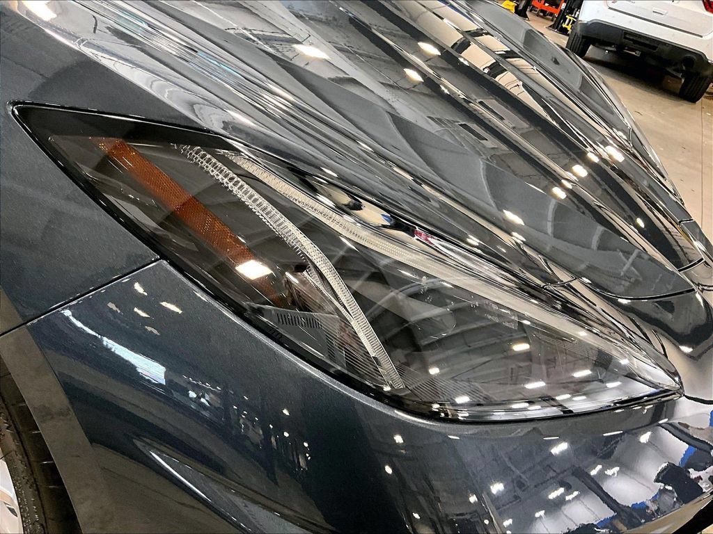 Used 2020 Chevrolet Corvette Stingray Preferred Cpe w/ 2LT Preferred Equipment Group RWD image 33