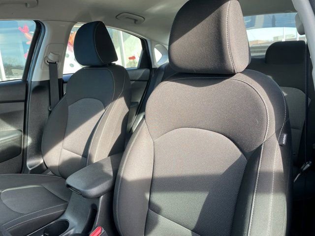 Used 2023 Kia Forte LXS image 9