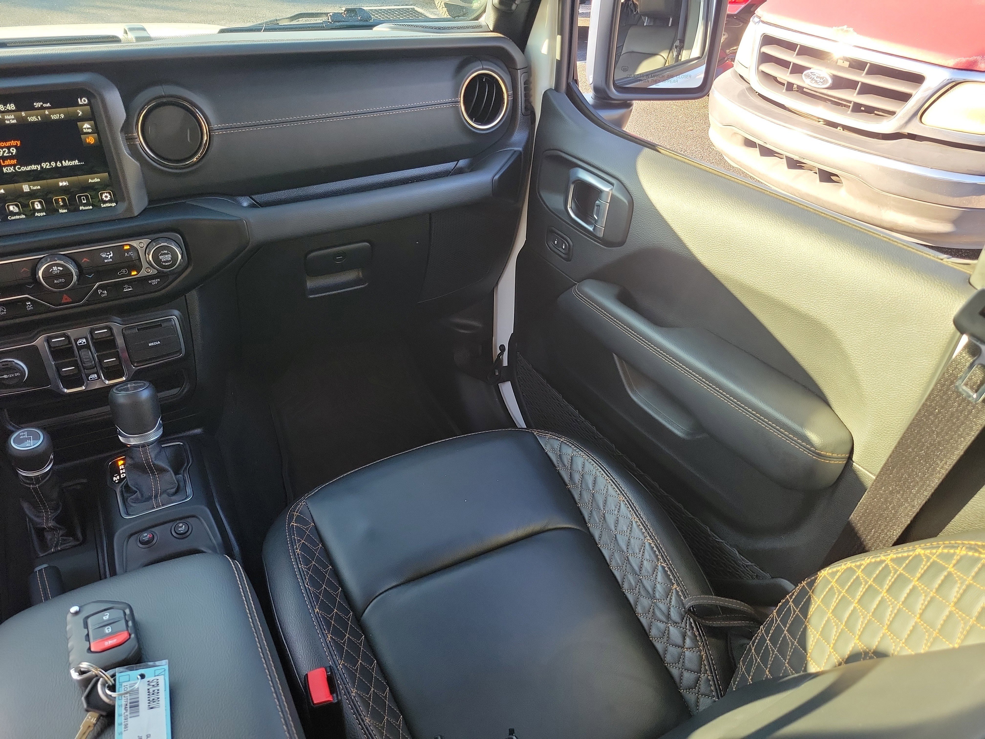 Used 2023 Jeep Gladiator Overland image 16