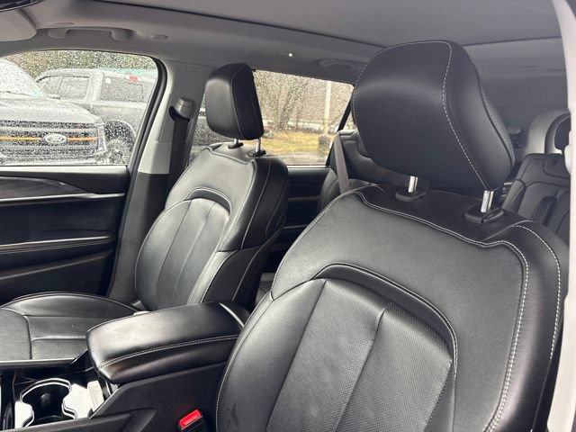 Used 2023 Jeep Grand Cherokee L Limited w/ Luxury Tech Group II AWD/4WD image 9