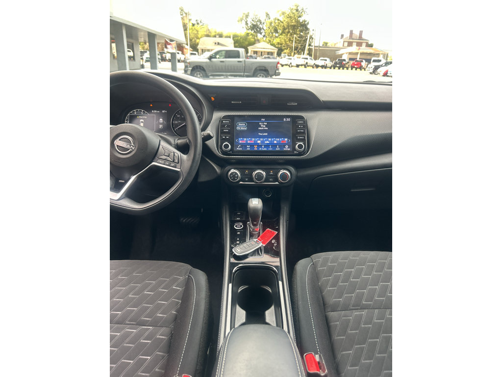 Used 2023 Nissan Kicks SV w/ Interior Electronics Package FWD image 11