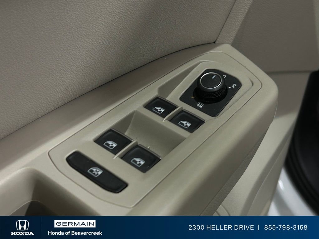 Used 2019 Volkswagen Atlas SEL R-Line AWD/4WD image 18