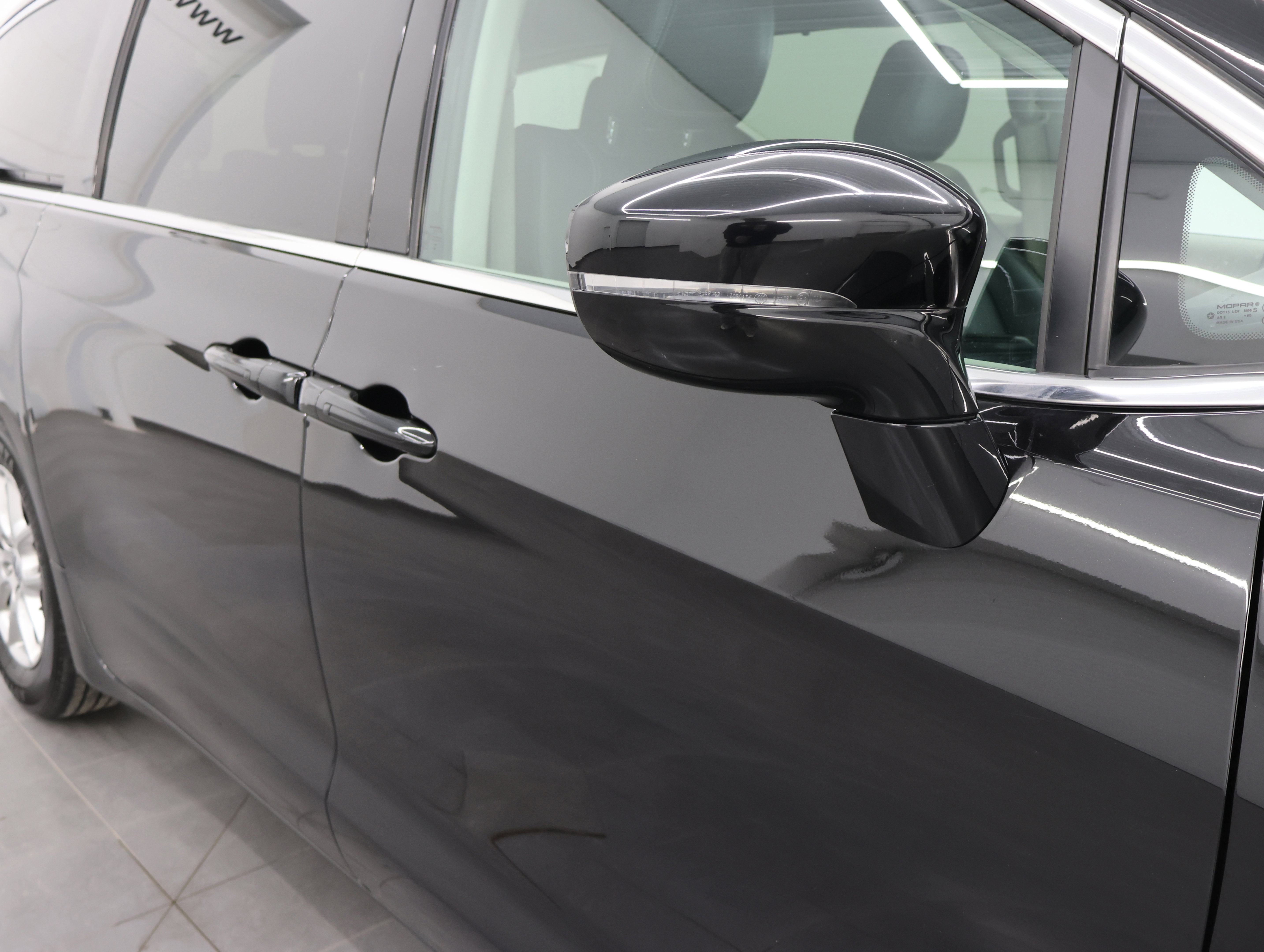 Used 2024 Chrysler Pacifica Touring-L FWD image 24