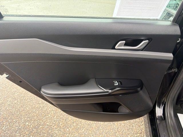 Used 2022 Kia K5 LXS FWD image 14