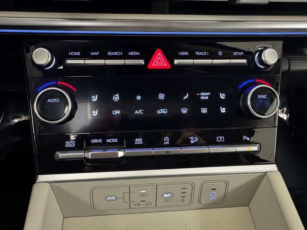 Used 2024 Hyundai Santa Fe Limited image 21