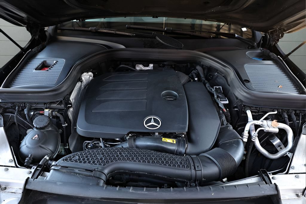 Used 2022 Mercedes-Benz GLC 300 4MATIC Coupe image 72