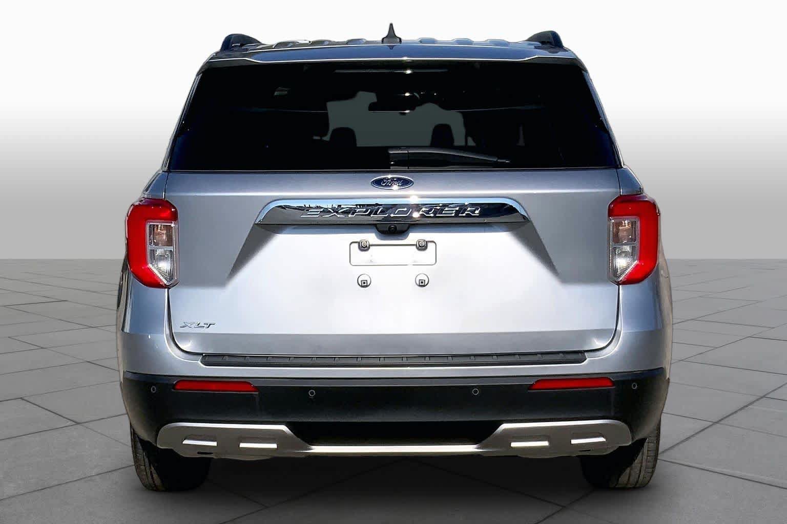 Certified 2023 Ford Explorer XLT w/ Equipment Group 202A RWD image 5