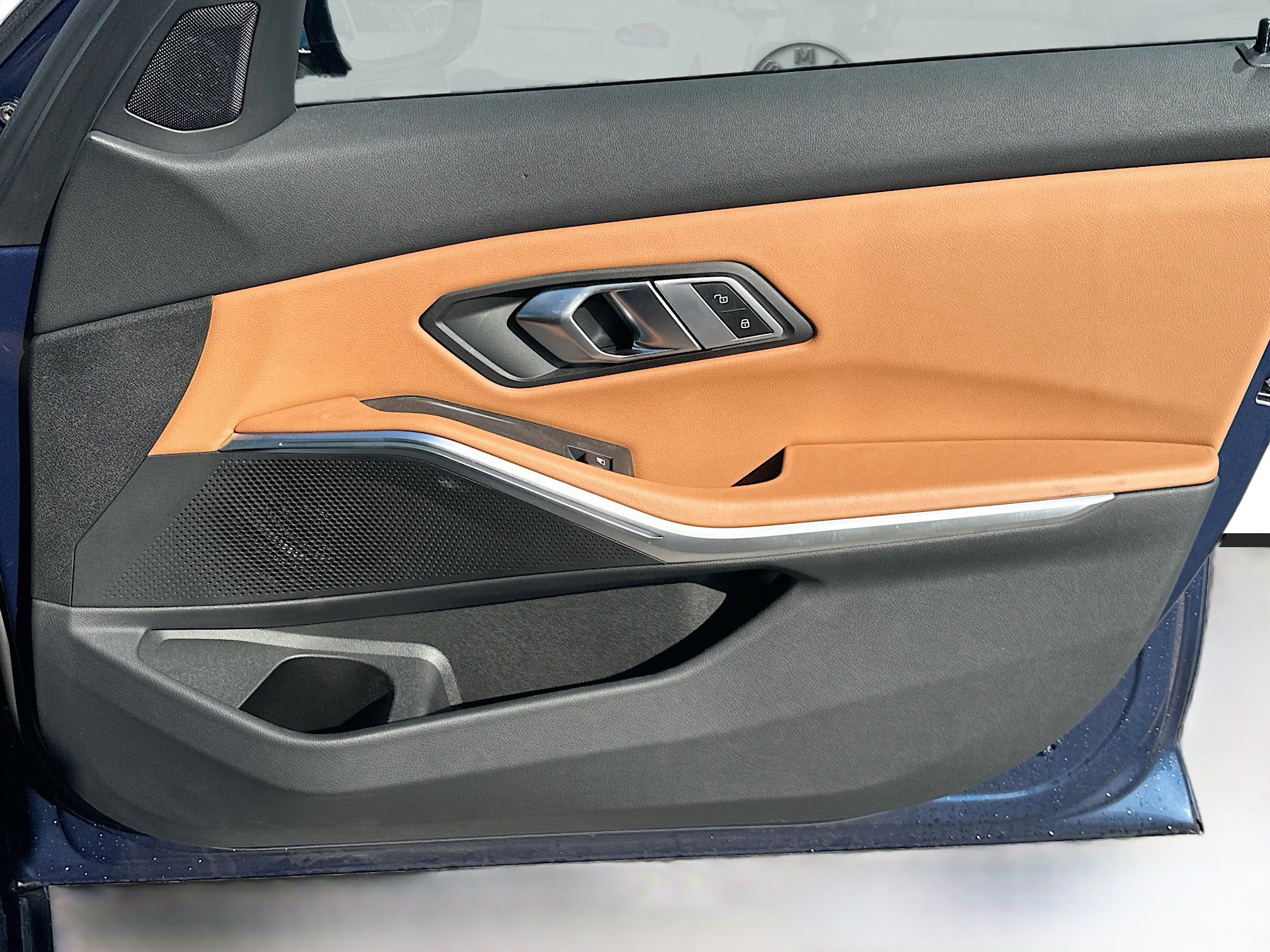 Used 2023 BMW 330i Sedan w/ Driving Assistance Package image 35