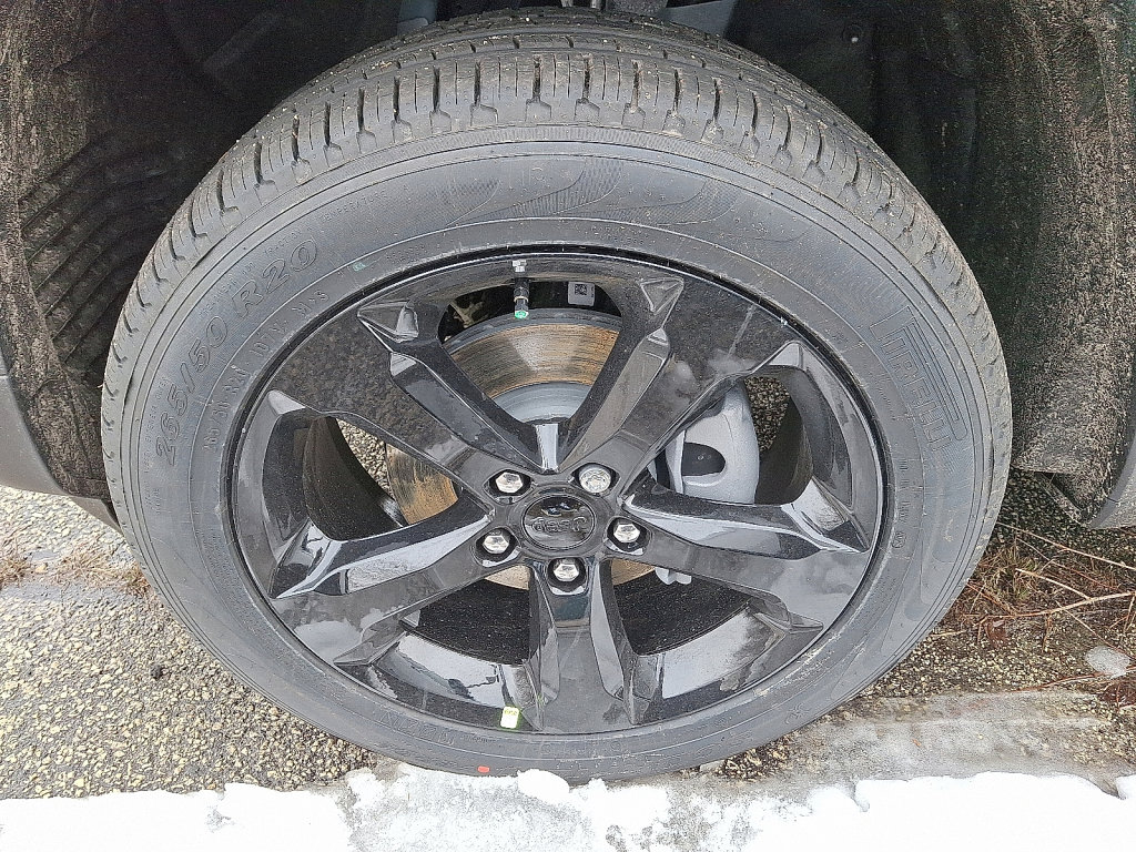 New 2026 Jeep Grand Cherokee Limited w/ Limited Altitude Package AWD/4WD image 4