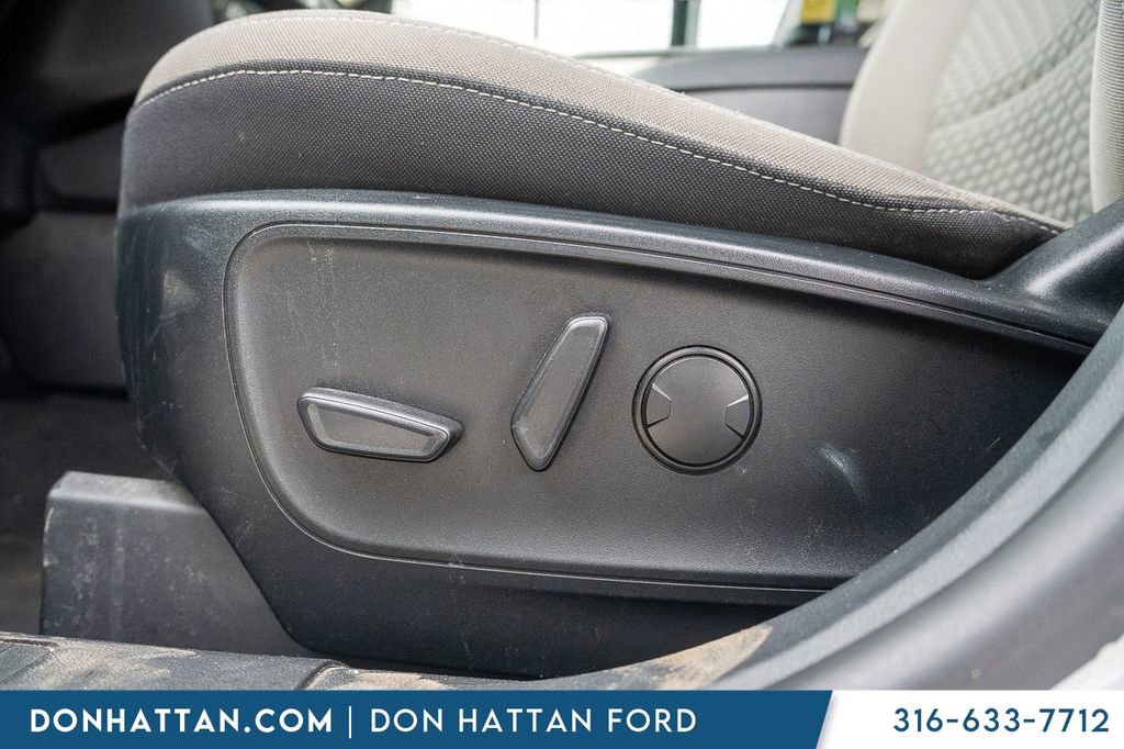 Used 2020 Ford Escape SE image 11