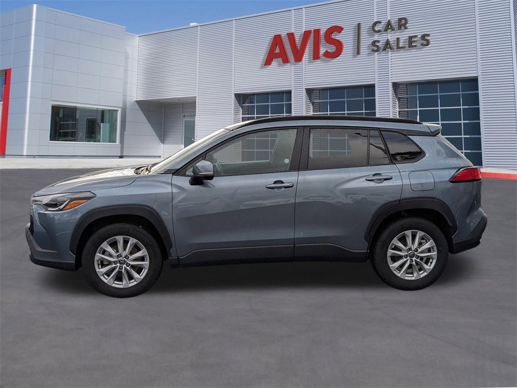 Used 2024 Toyota Corolla Cross LE image 2