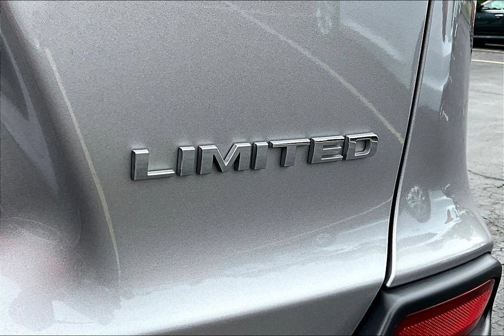 Used 2022 Jeep Cherokee Limited AWD/4WD image 24