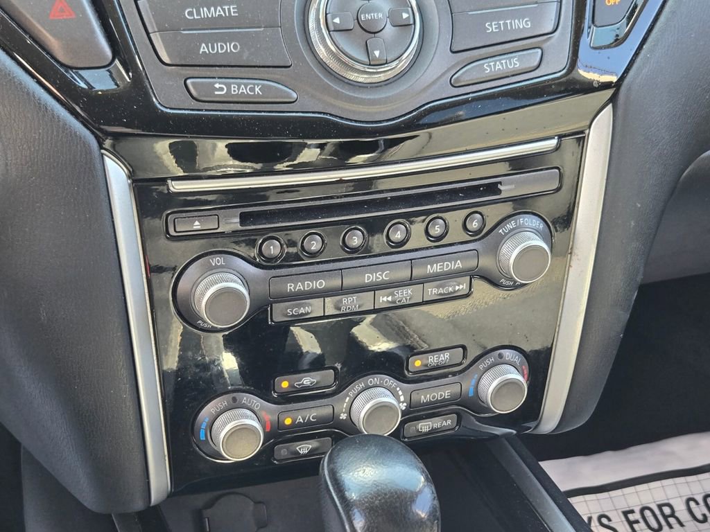 Used 2017 Nissan Pathfinder SV AWD/4WD image 22