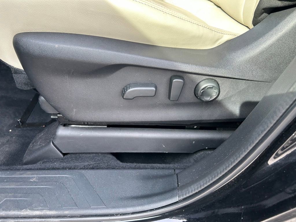 Used 2023 Subaru Ascent Limited image 20