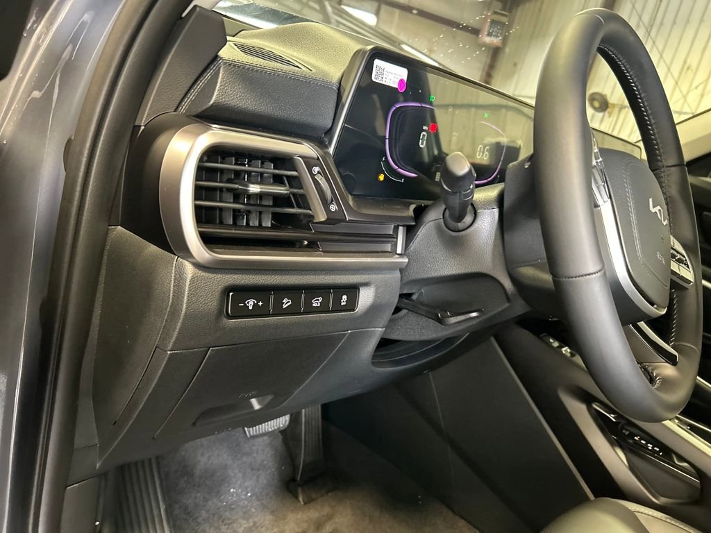 New 2025 Kia Telluride S image 30