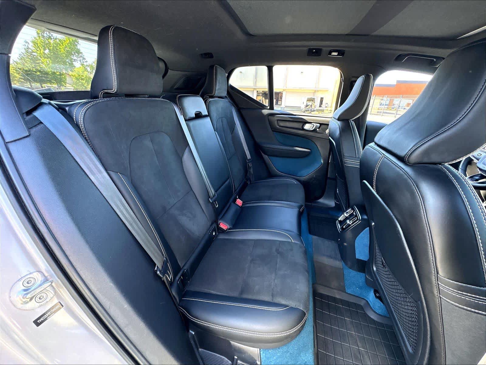 Used 2023 Volvo XC40 Recharge Ultimate AWD/4WD image 30