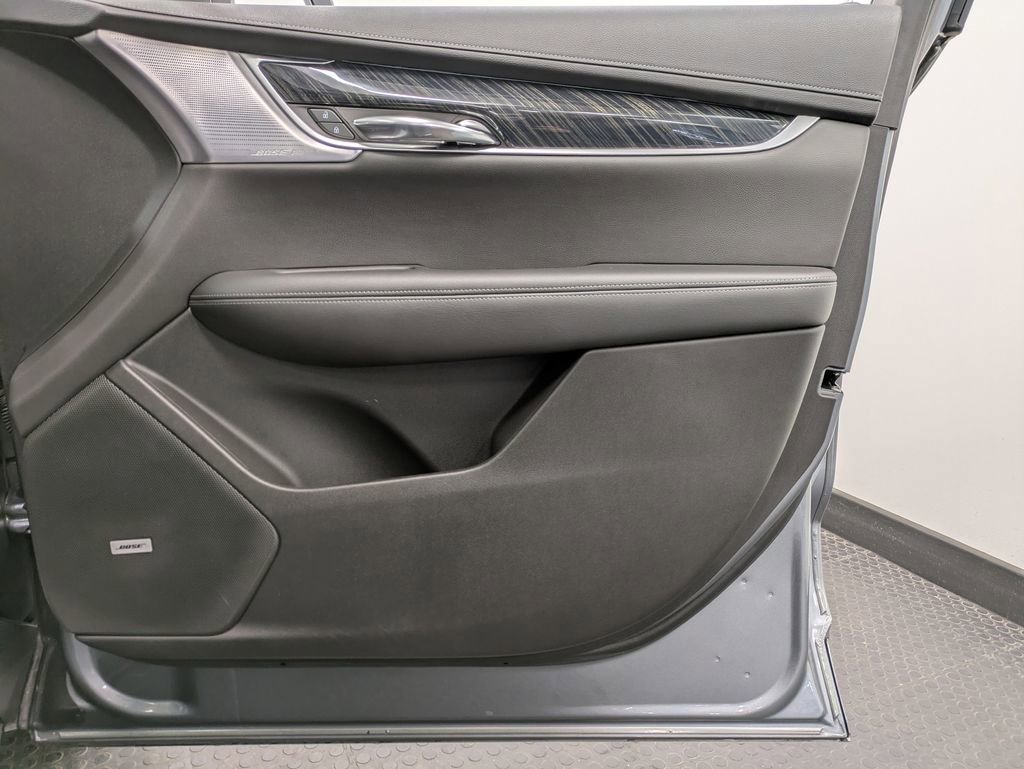 Used 2020 Cadillac XT6 Premium Luxury image 3