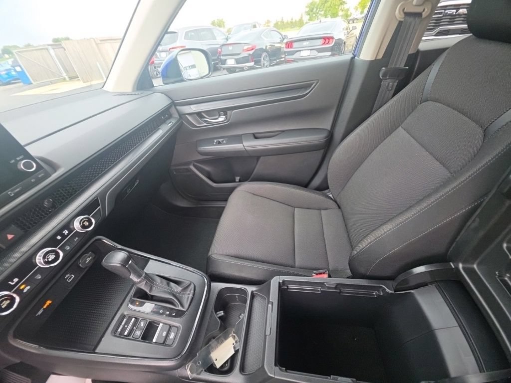 Used 2025 Honda CR-V LX image 23