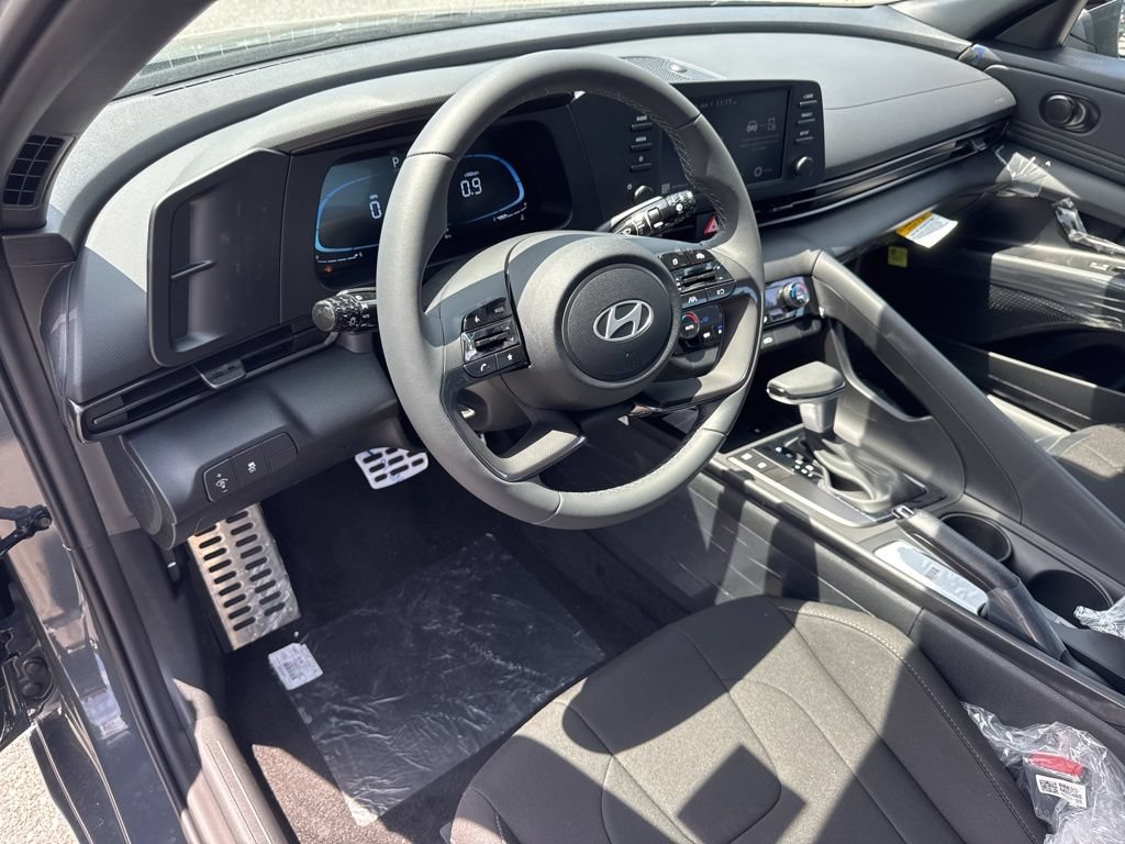New 2026 Hyundai Elantra Sport FWD image 10
