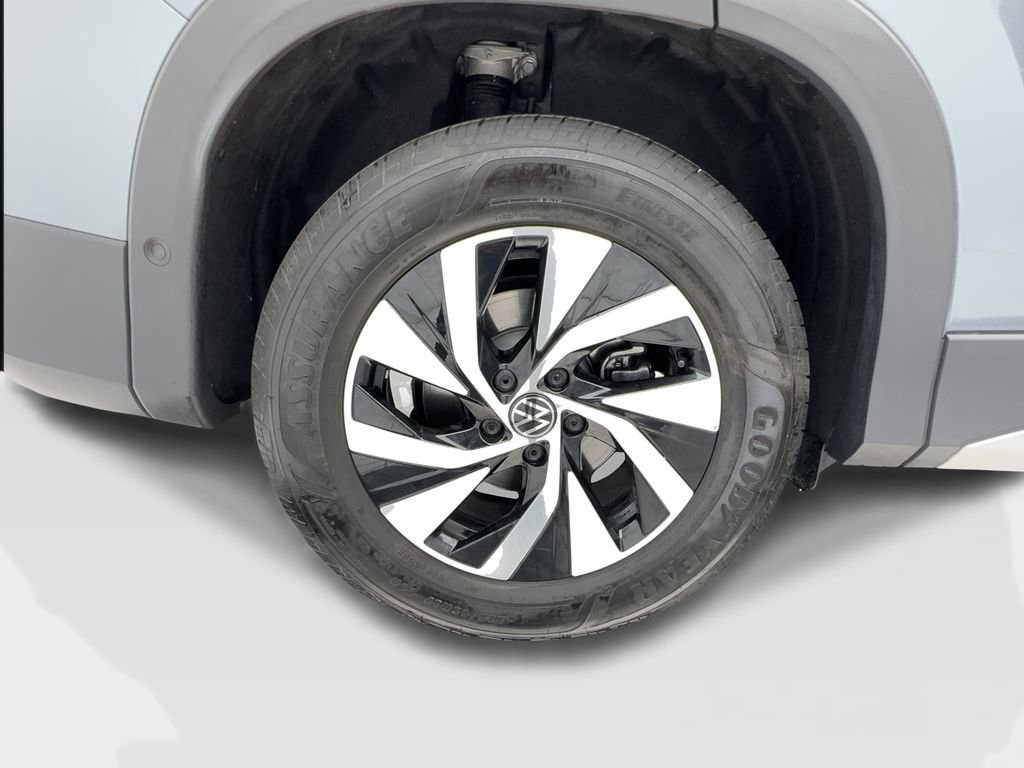 Used 2025 Volkswagen Tiguan S FWD image 14