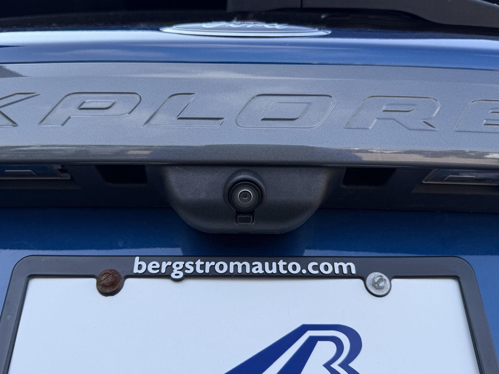 Used 2021 Ford Explorer XLT w/ Equipment Group 202A AWD/4WD image 12
