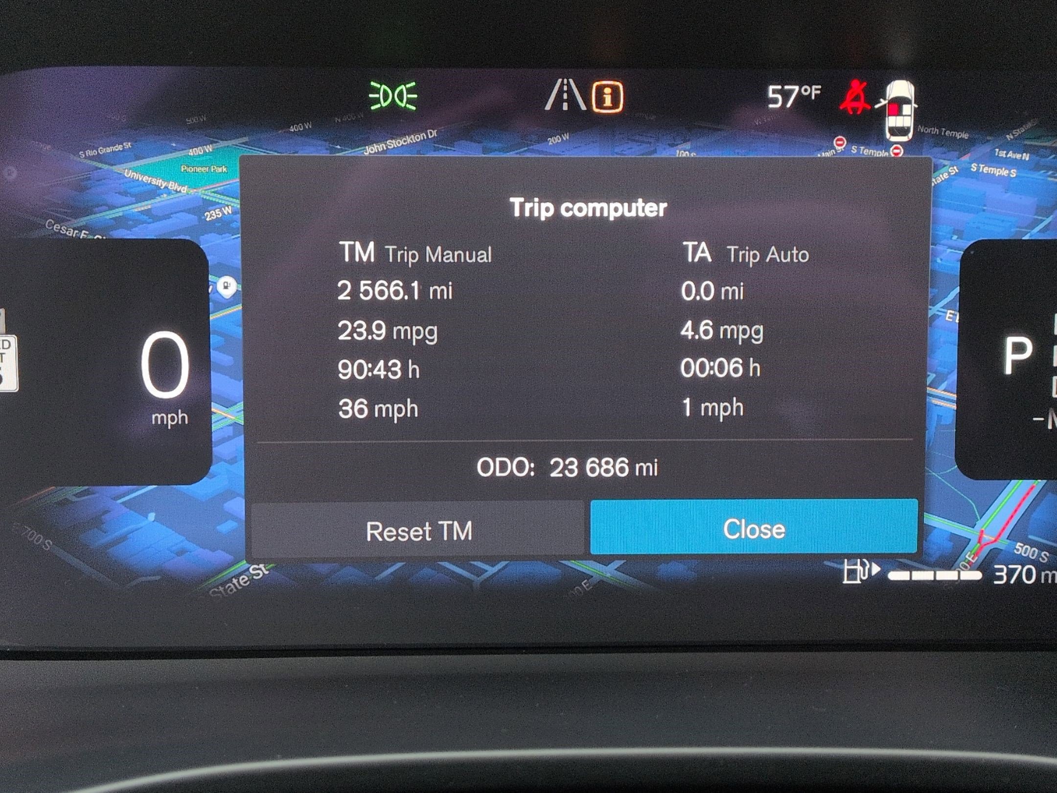 Certified 2023 Volvo XC40 B5 Ultimate w/ Climate Package image 22