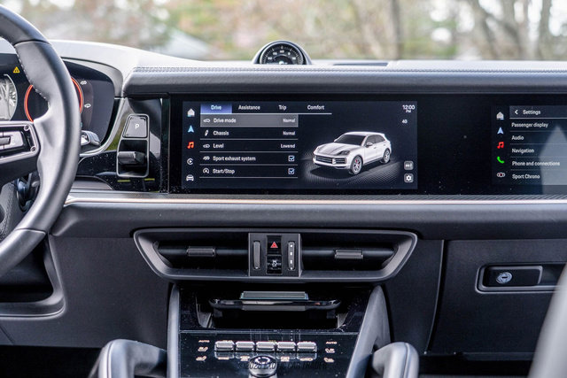 Used 2024 Porsche Cayenne S image 68