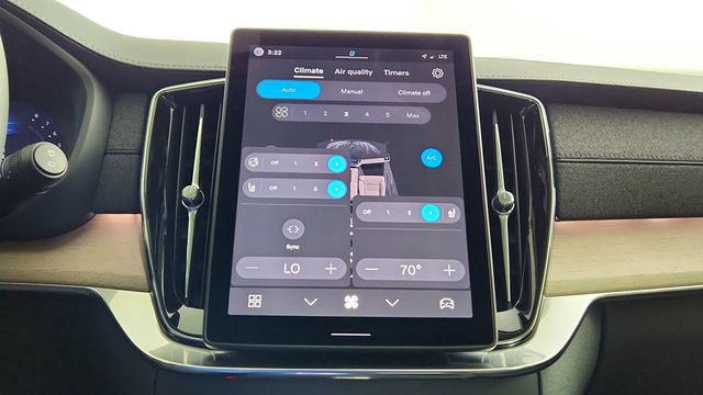 New 2026 Volvo XC90 B5 Core AWD/4WD image 23