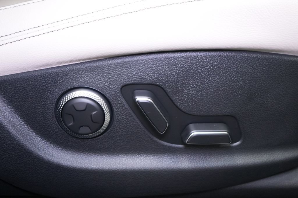New 2026 Genesis GV70 2.5T Advanced image 31