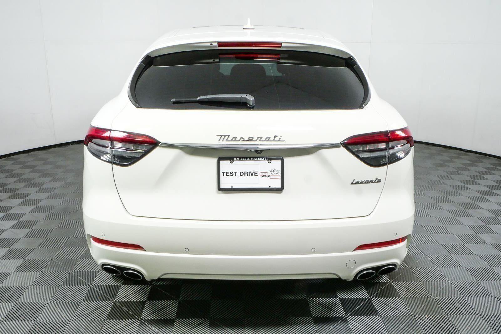Used 2023 Maserati Levante GT AWD/4WD image 30
