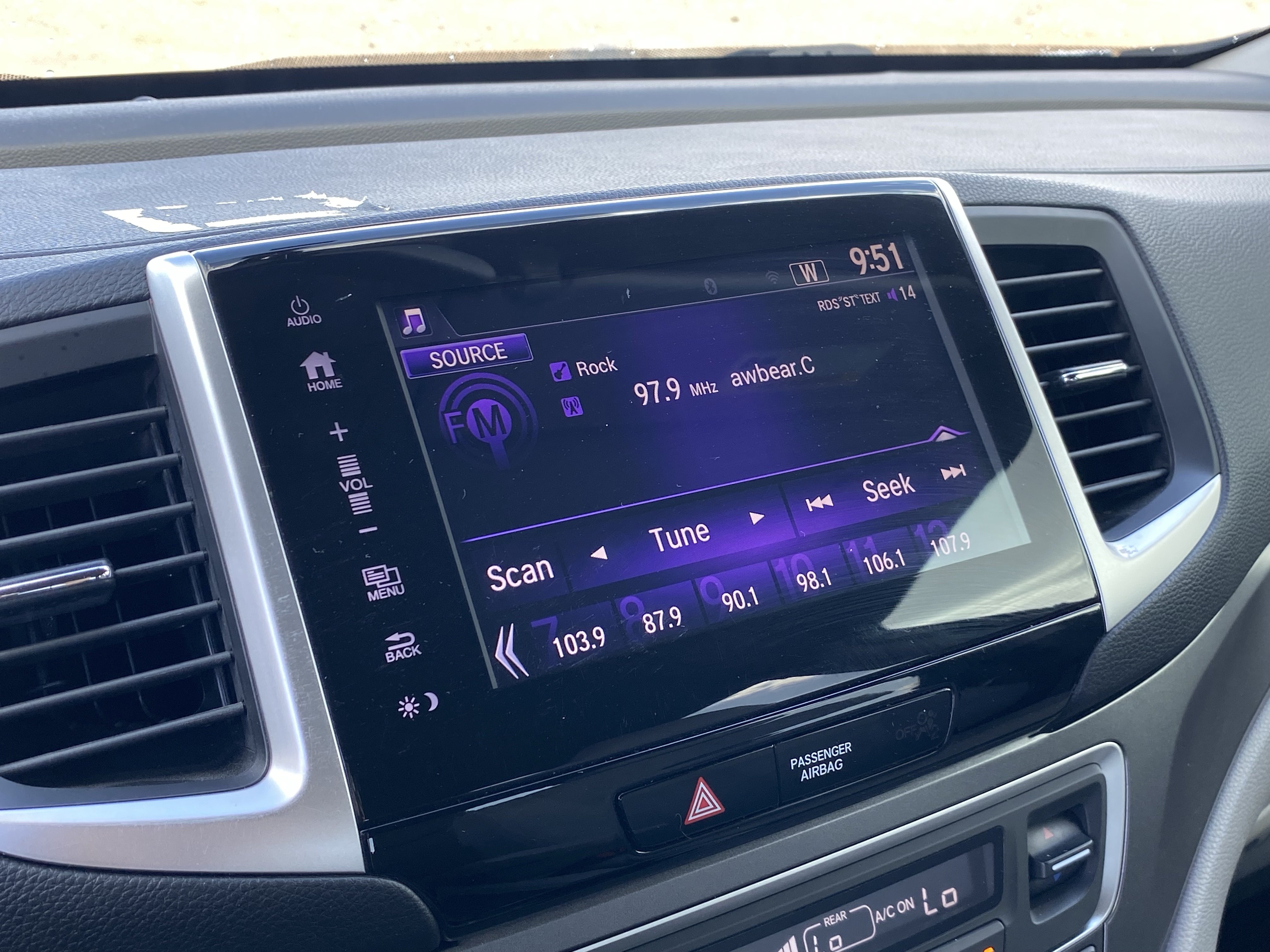 Used 2018 Honda Pilot EX image 23