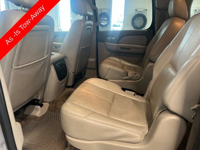 Used 2014 Chevrolet Suburban LT w/ Luxury Package AWD/4WD image 24