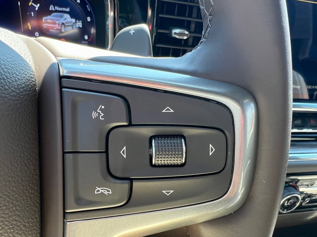 Used 2025 Chevrolet Silverado 1500 LTZ image 12