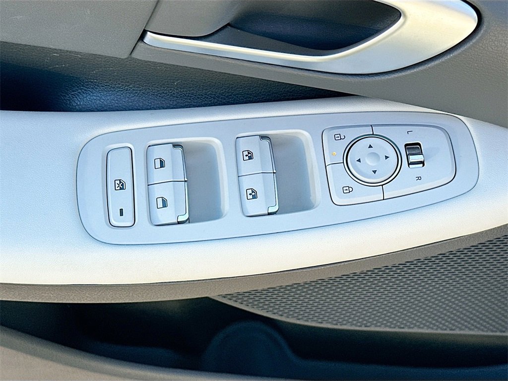 Used 2024 Hyundai Sonata SEL image 17