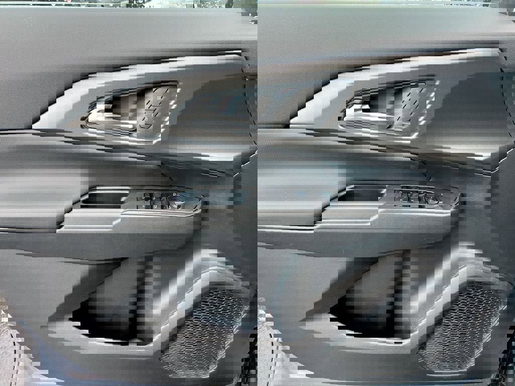 New 2026 Chevrolet Equinox EV LT w/ Comfort Package image 46