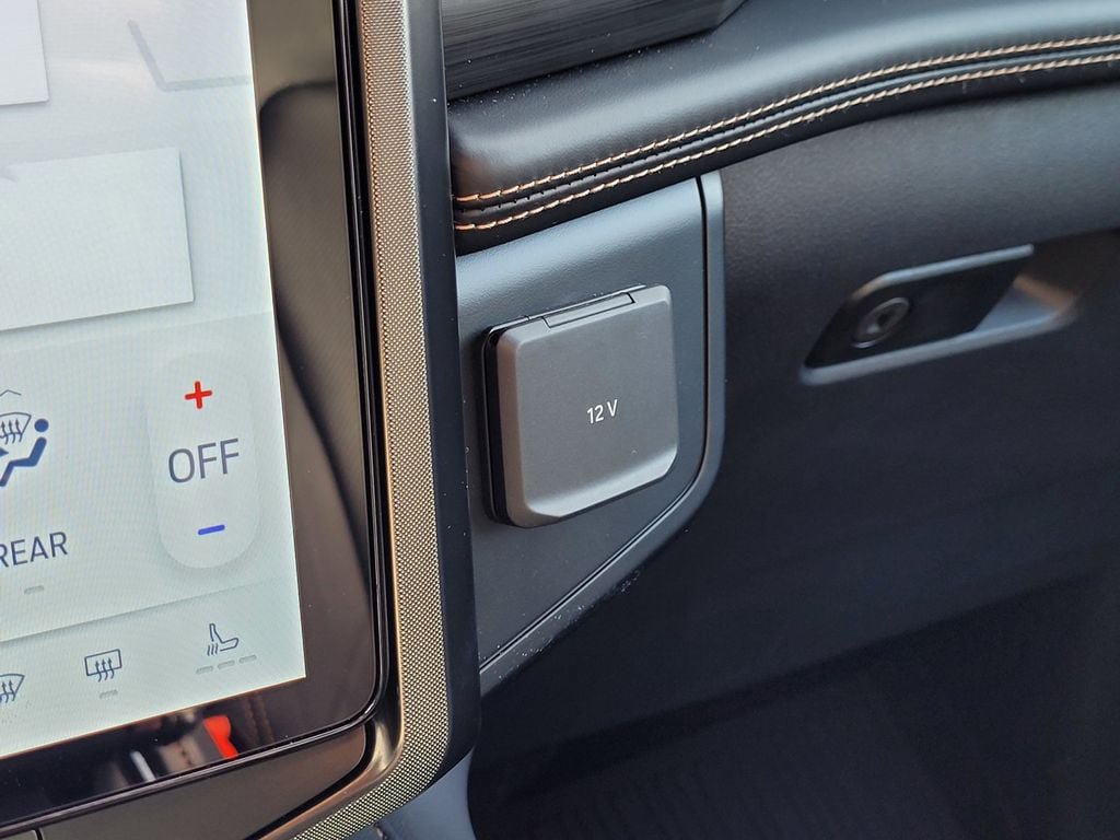 New 2024 Ford Expedition Max Platinum RWD image 24