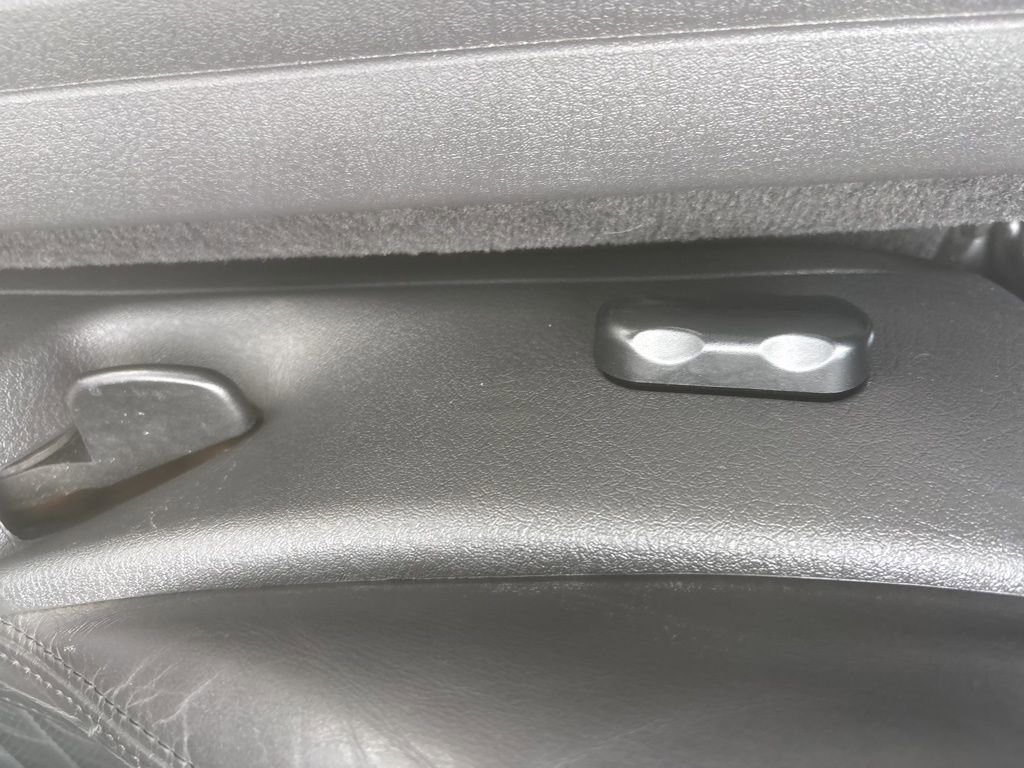 Used 2002 Ford Thunderbird RWD image 13