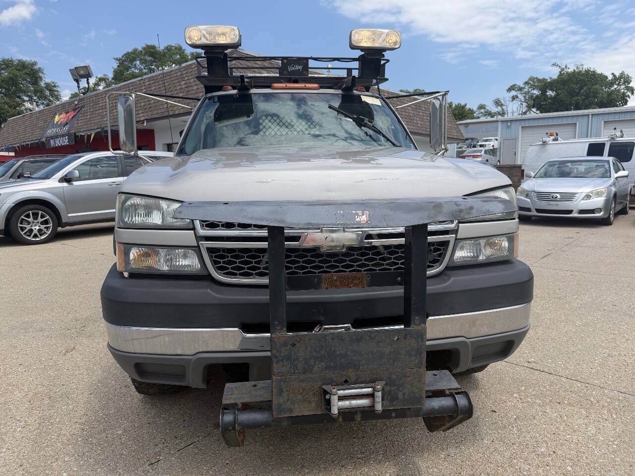 Used 2005 Chevrolet Silverado 3500 4x4 Regular Cab image 9