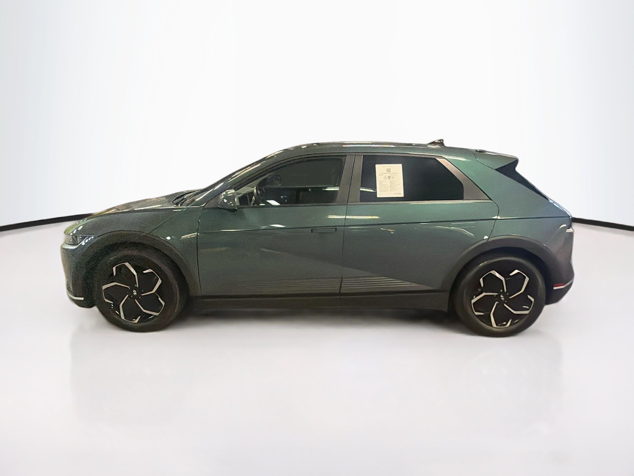 Used 2024 Hyundai Ioniq 5 SEL AWD/4WD image 4
