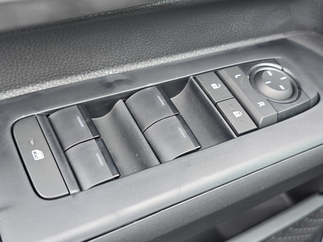 New 2026 Toyota Tacoma TRD Off-Road AWD/4WD image 25