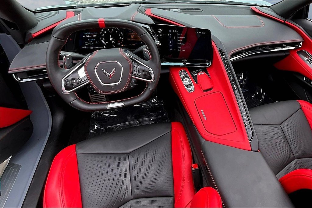 Used 2025 Chevrolet Corvette Z06 w/ Stealth Interior Trim Package RWD image 7