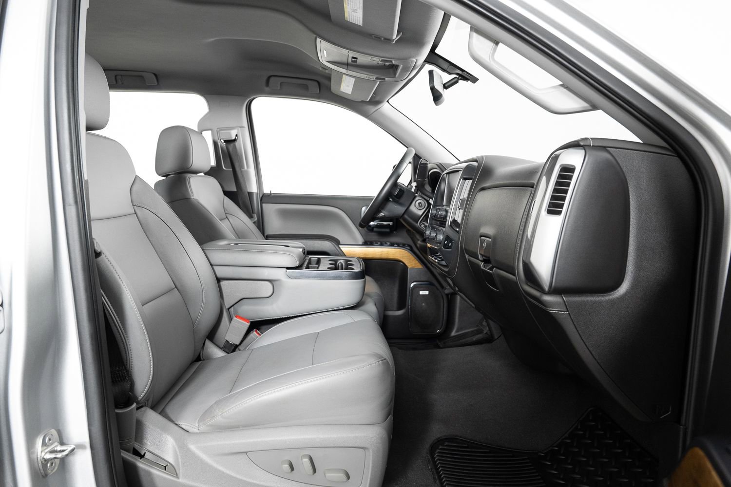 Used 2018 Chevrolet Silverado 1500 LTZ w/ Sport Package image 26