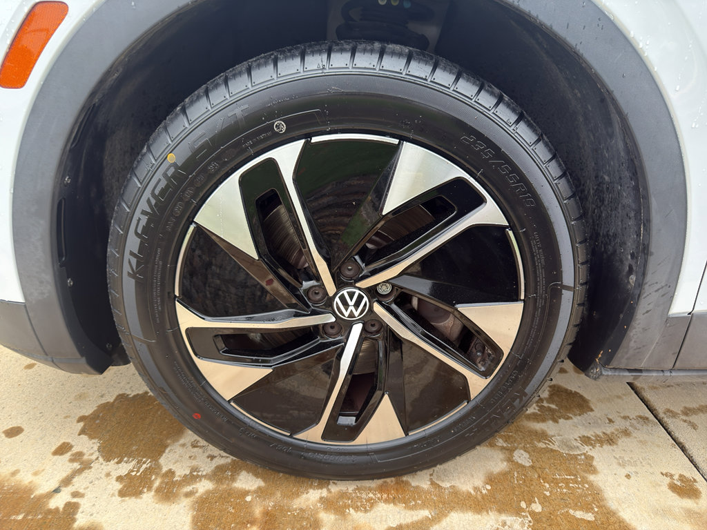 Used 2021 Volkswagen ID.4 Pro image 17