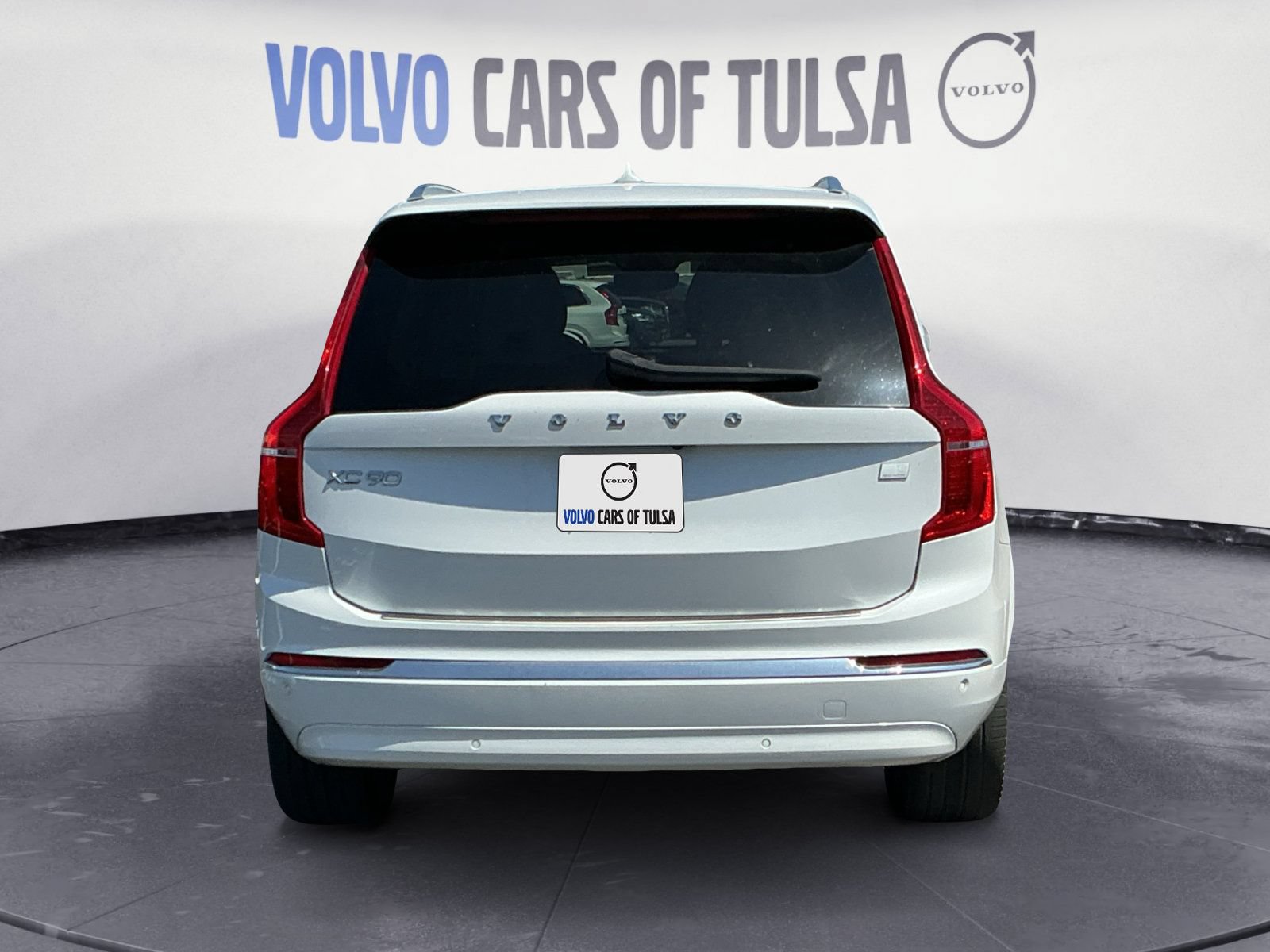 Used 2023 Volvo XC90 T8 Plus w/ Protection Package Premier AWD/4WD image 4