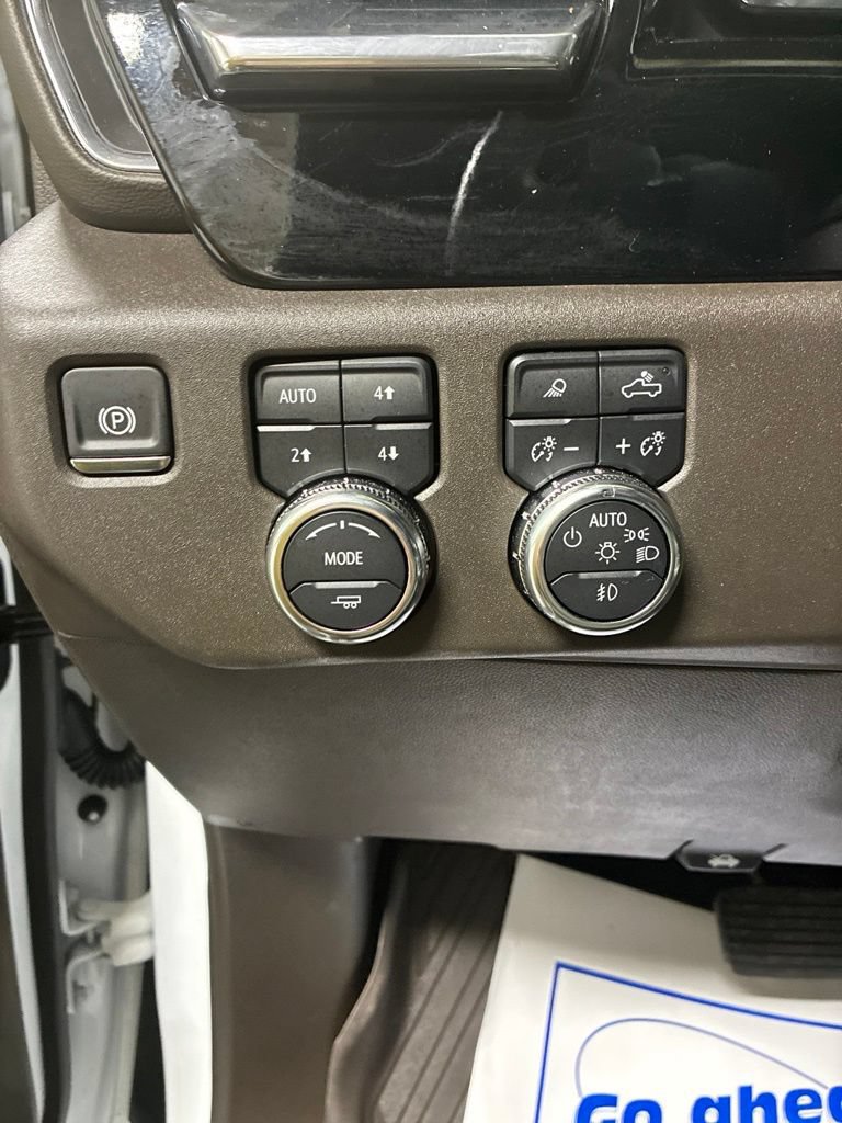 Used 2025 GMC Sierra 1500 SLT AWD/4WD image 14